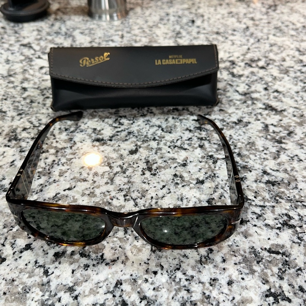 New Persol shades , these are handmade in Italy never worn before ! High quality